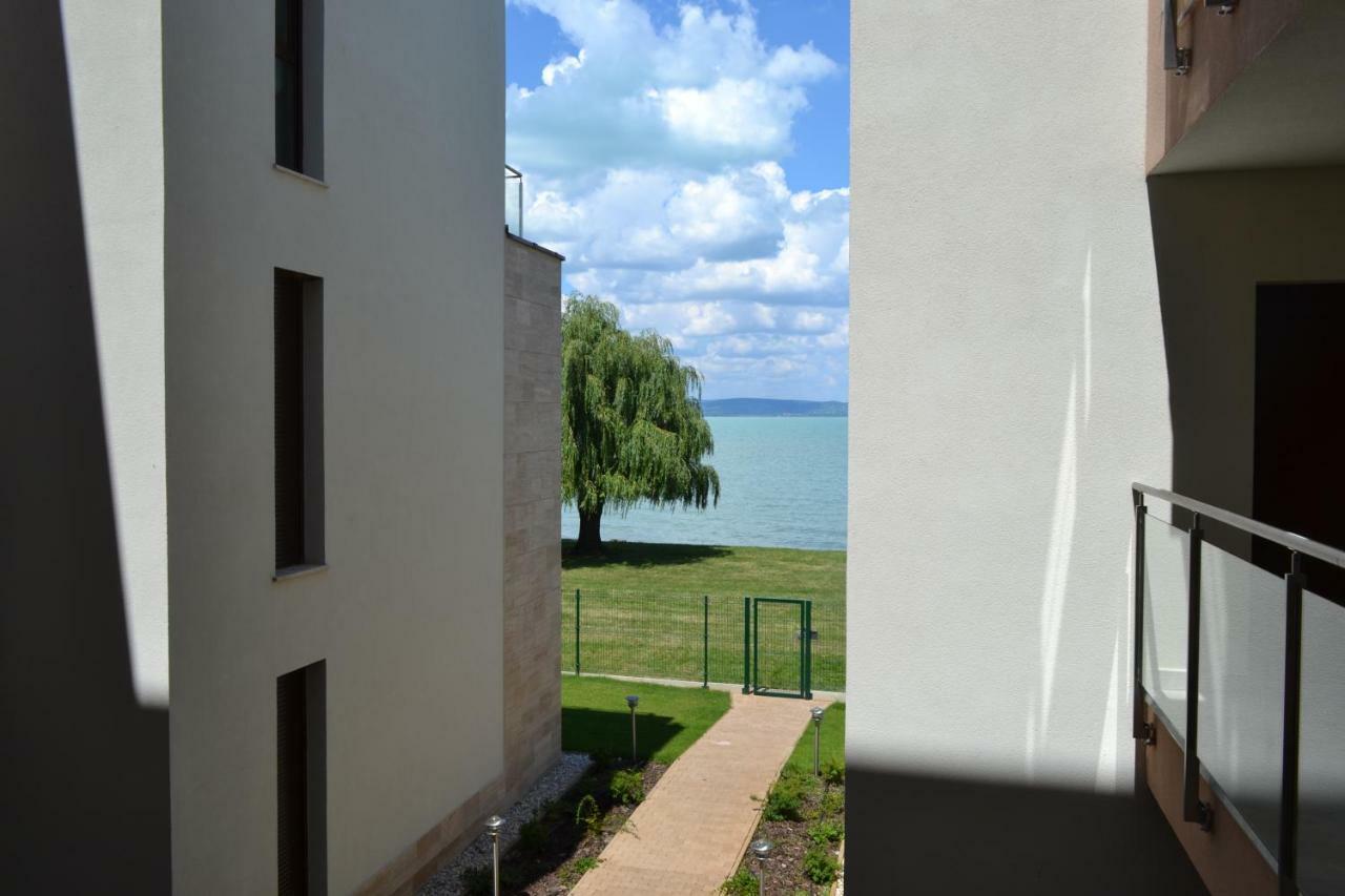 A16 Beachapartman Siófok Exteriör bild